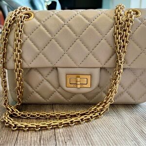 CHANEL 2.55 Reissue mini in gorgeous champagne color